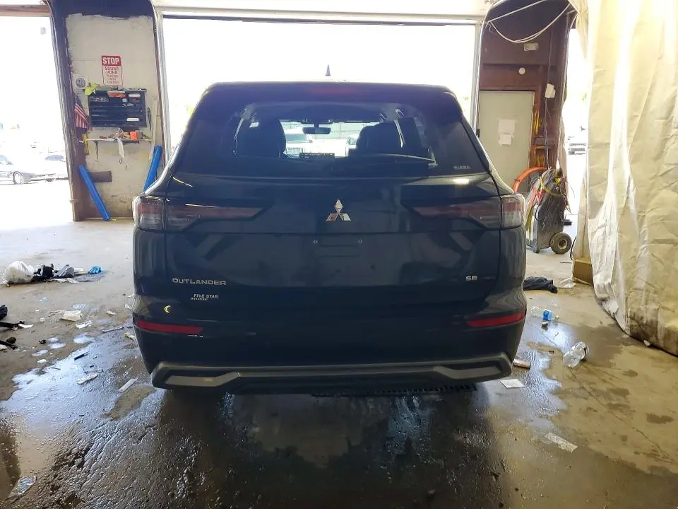 2025 MITSUBISHI OUTLANDER SE  