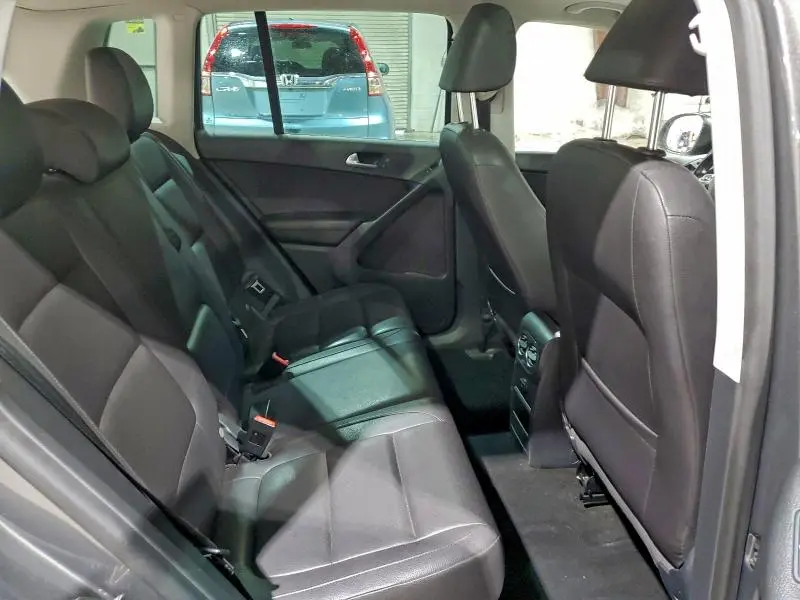 2016 VOLKSWAGEN TIGUAN S  