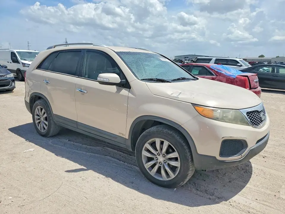 2011 KIA SORENTO   