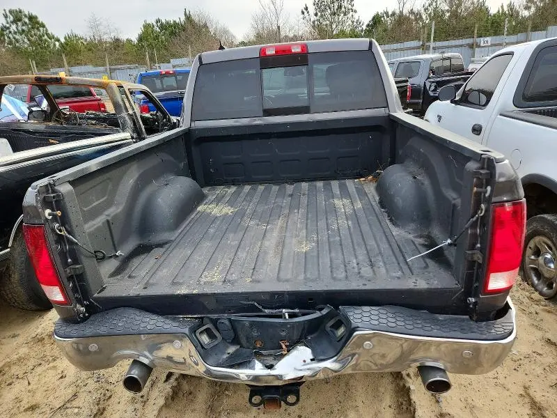 2017 RAM 1500 SLT  
