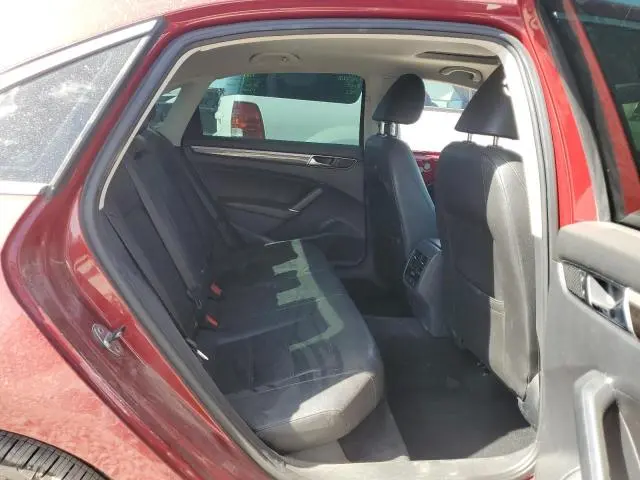 2017 VOLKSWAGEN PASSAT SE  