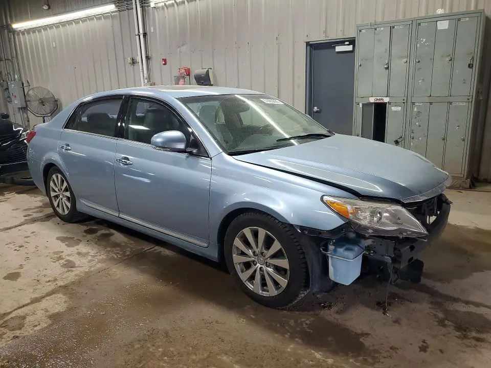 2011 TOYOTA AVALON LIMITED  