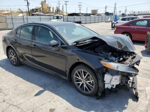 2024 TOYOTA CAMRY XLE  
