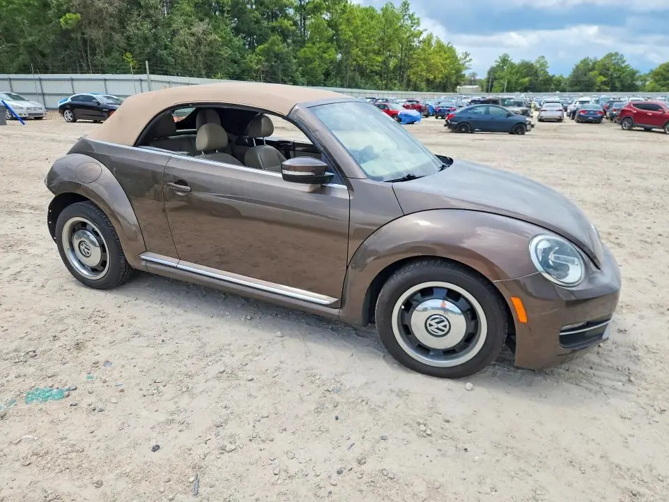2013 VOLKSWAGEN BEETLE   