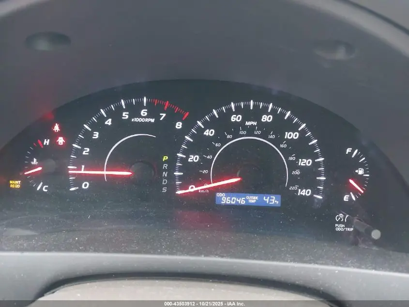 2011 TOYOTA CAMRY LE