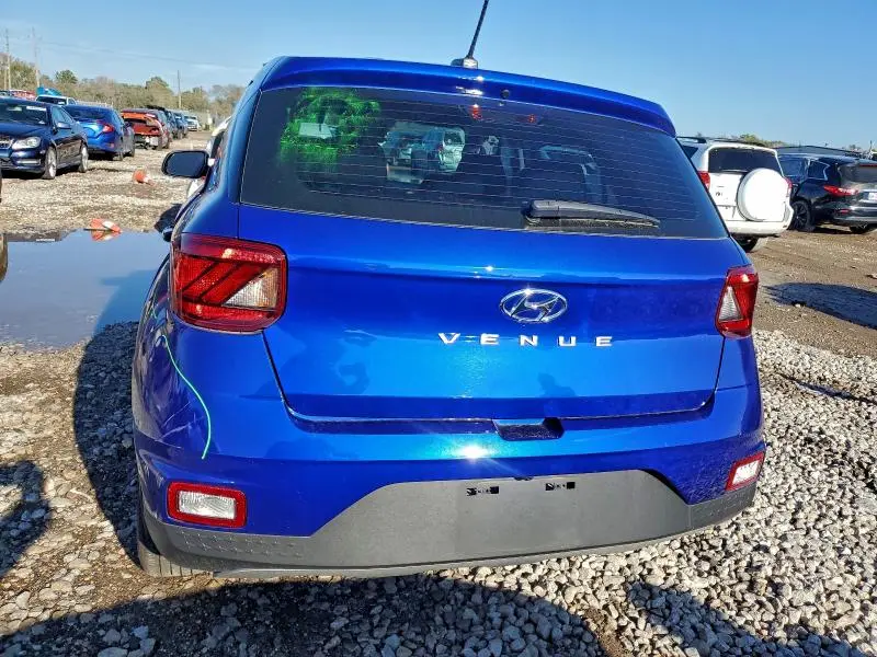 2025 HYUNDAI VENUE SE  