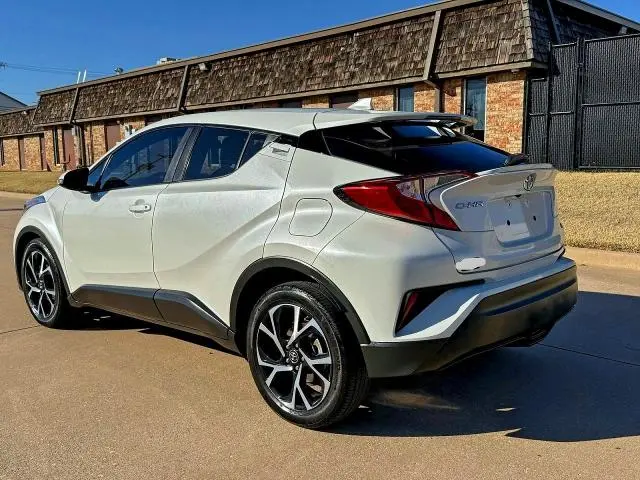 2018 TOYOTA C-HR XLE  