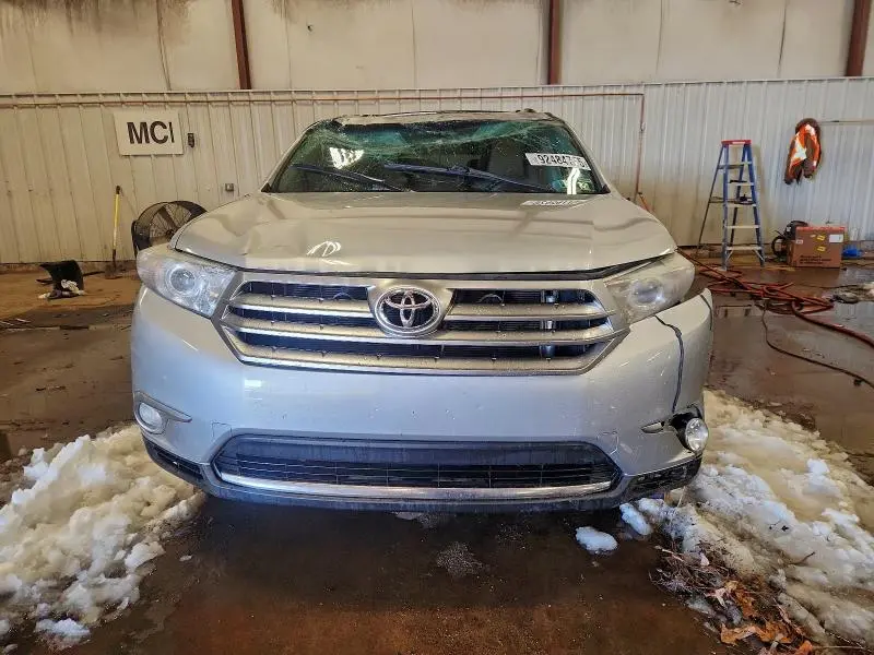 2013 TOYOTA HIGHLANDER LIMITED  