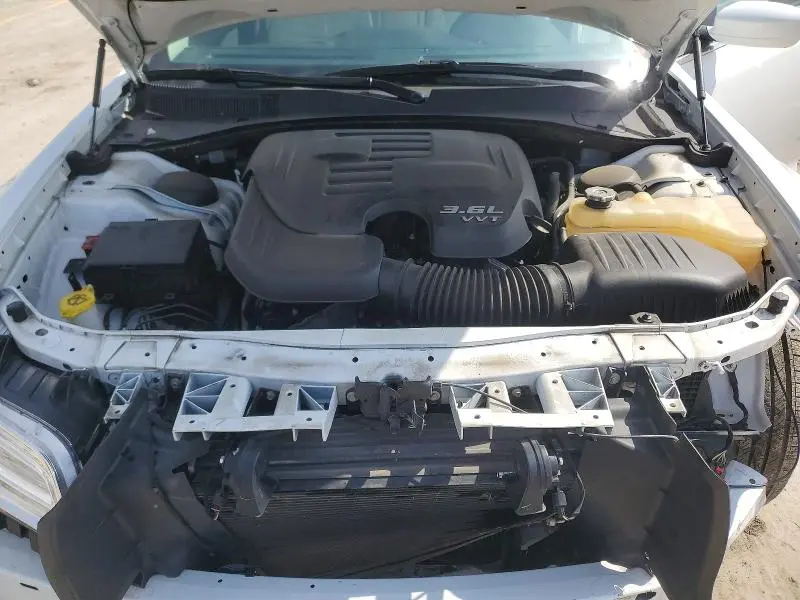 2016 CHRYSLER 300 LIMITED  