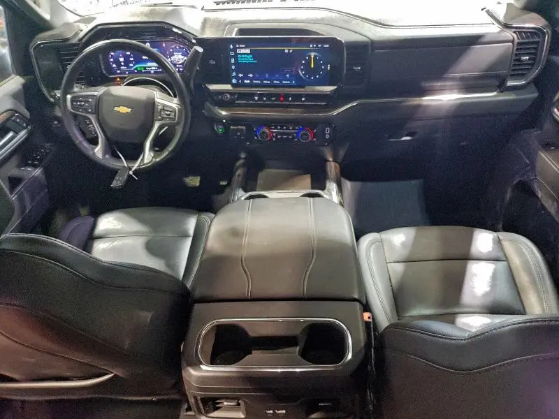 2025 CHEVROLET SILVERADO K3500 LT  