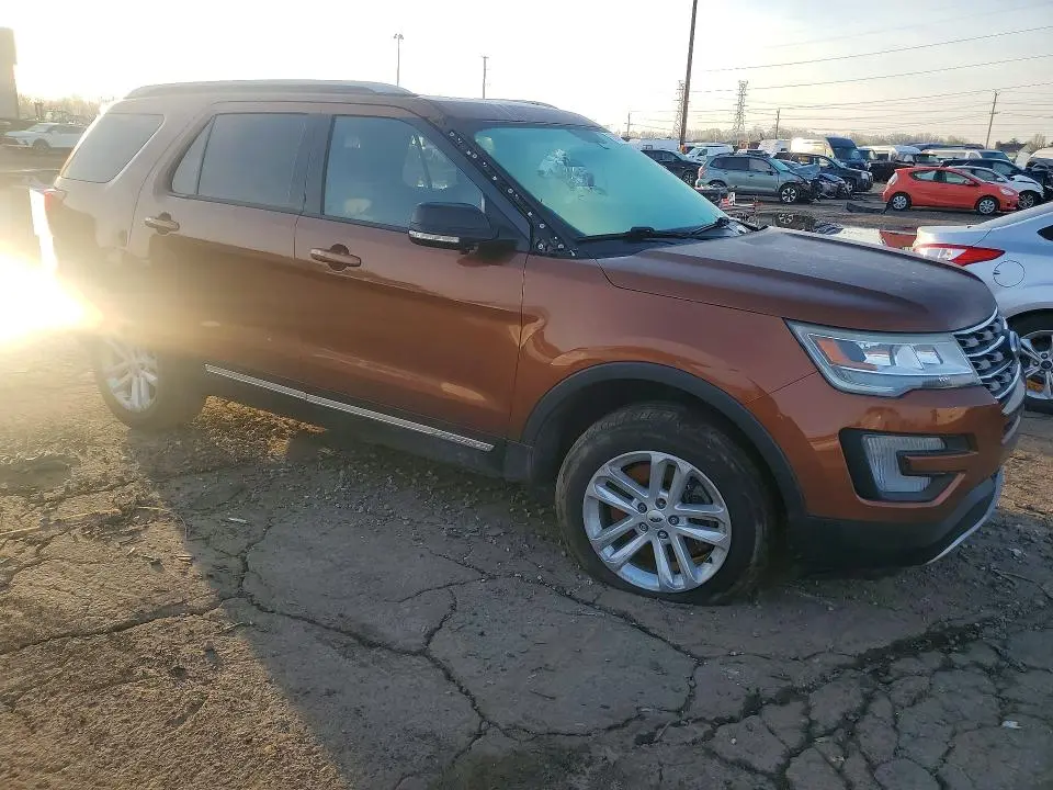 2017 FORD EXPLORER XLT  