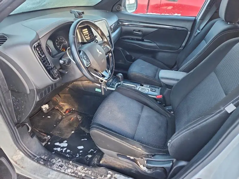 2018 MITSUBISHI OUTLANDER SE  
