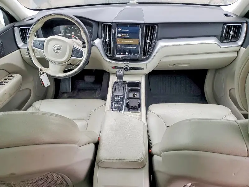 2019 VOLVO XC60 T5 MOMENTUM  