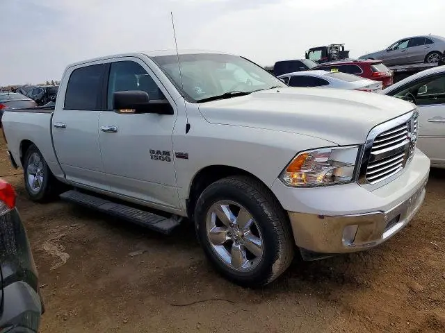 2016 RAM 1500 SLT  