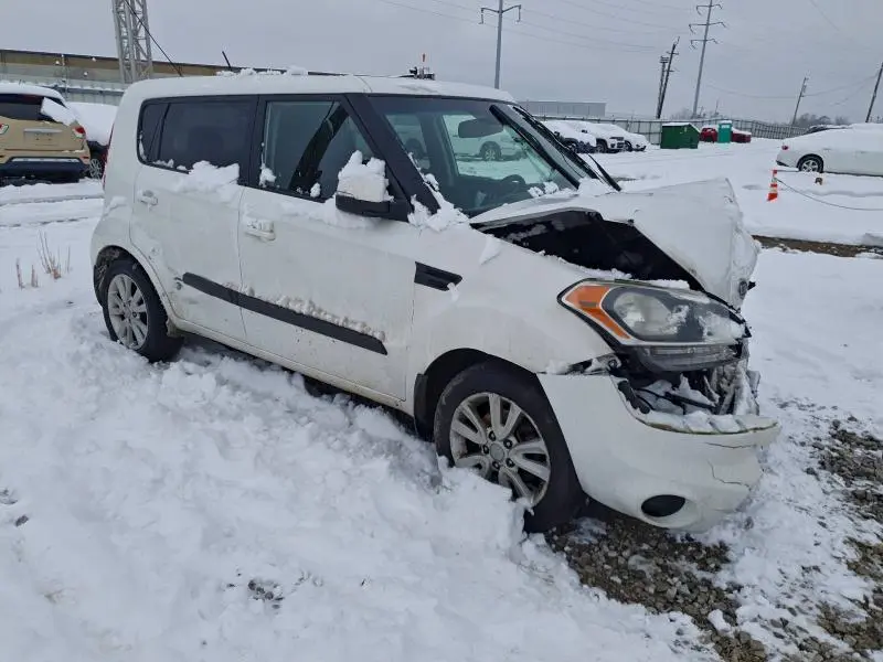 2013 KIA SOUL +  