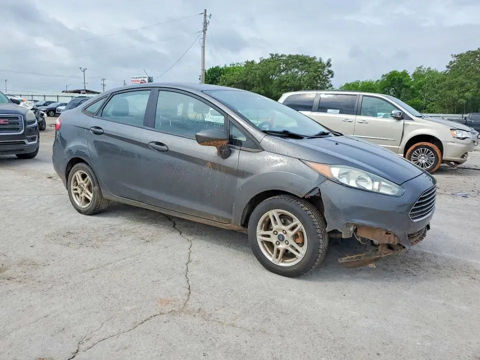 2018 FORD FIESTA SE  