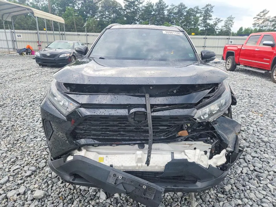 2020 TOYOTA RAV4 LE  