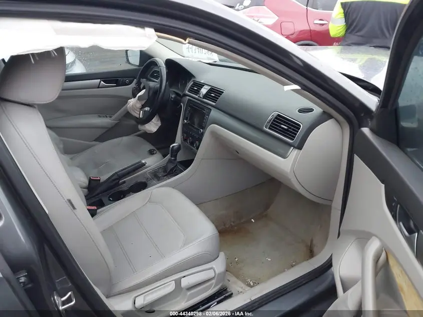 2015 VOLKSWAGEN PASSAT 1.8T LIMITED EDITION