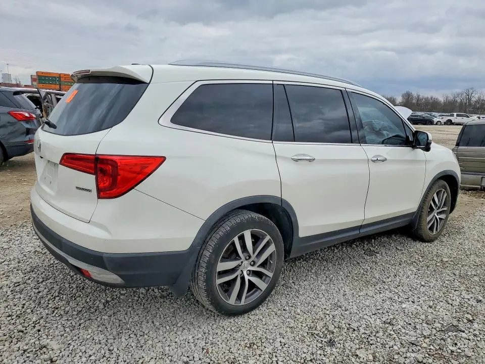 2018 HONDA PILOT TOURING  