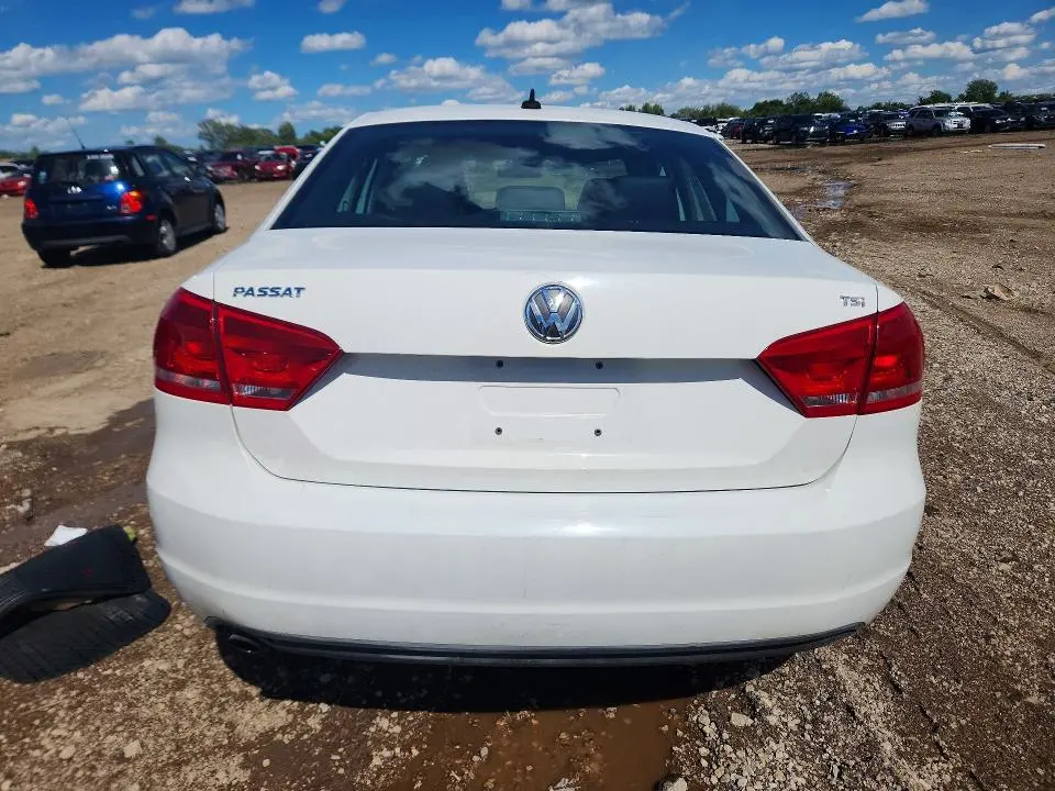 2014 VOLKSWAGEN PASSAT S  