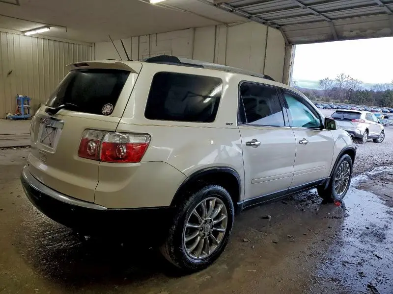 2011 GMC ACADIA SLT-2  