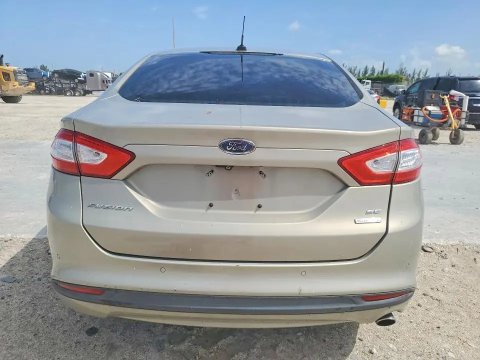 2015 FORD FUSION SE  