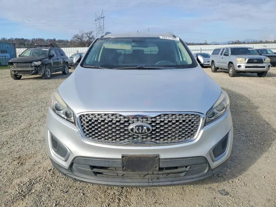2018 KIA SORENTO LX V6  