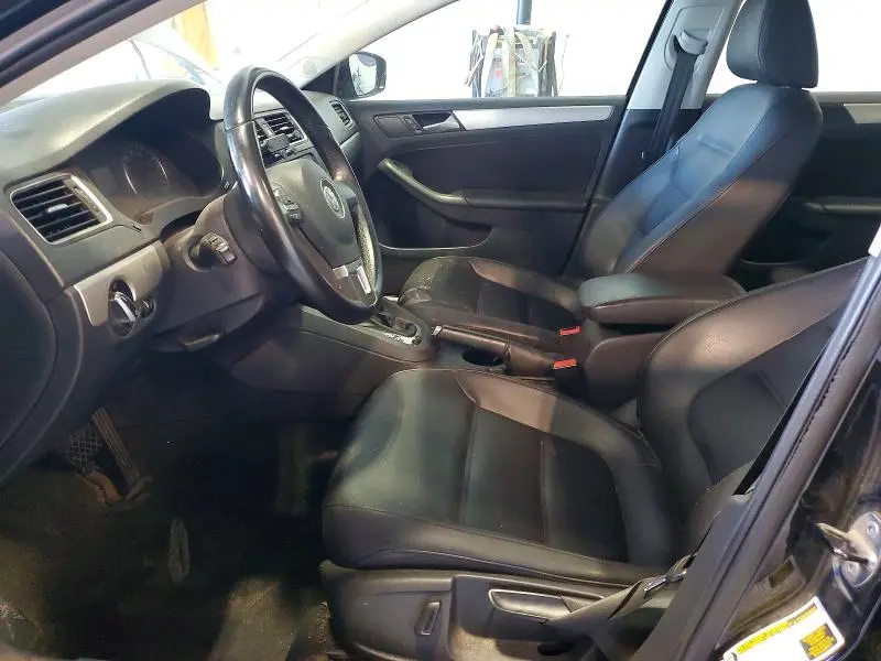 2014 VOLKSWAGEN JETTA SE  