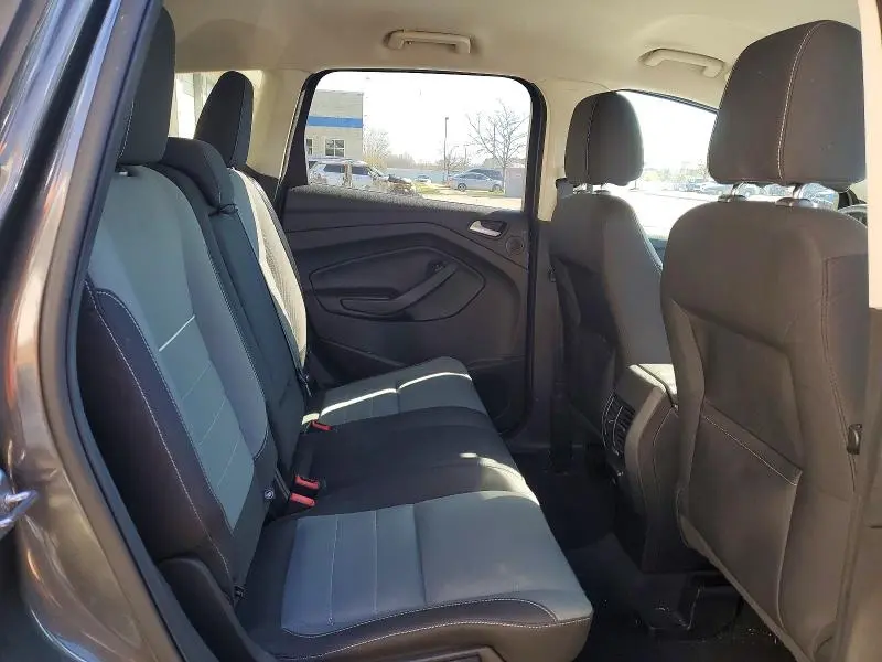 2015 FORD ESCAPE SE  