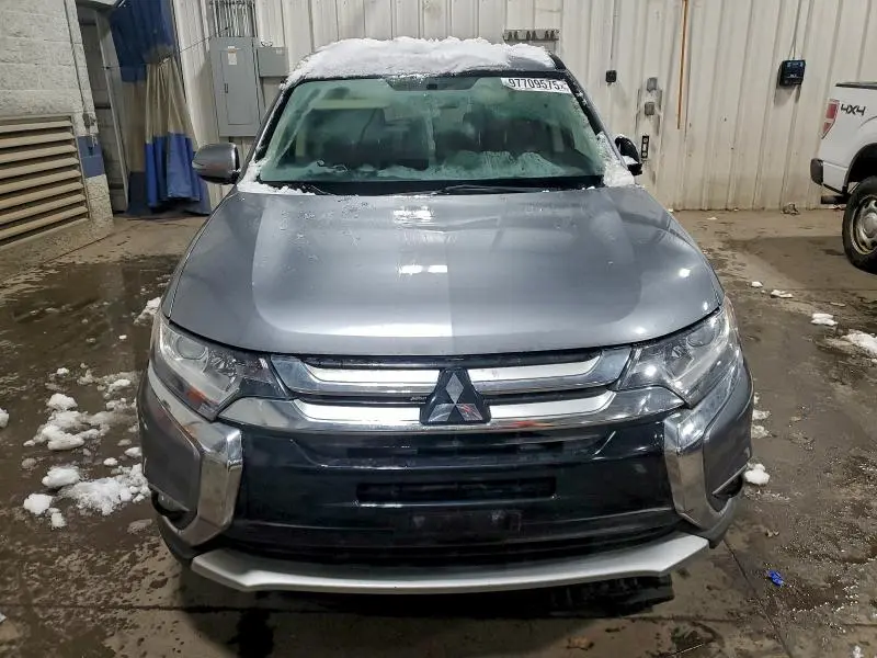2016 MITSUBISHI OUTLANDER SE  