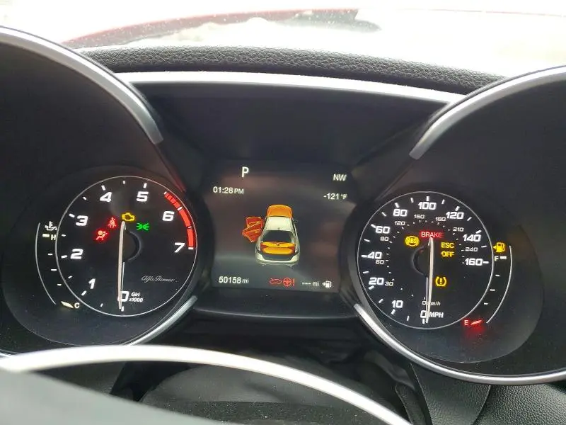 2017 ALFA ROMEO GIULIA TI Q4  