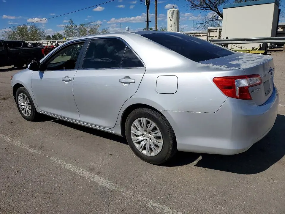 2012 TOYOTA CAMRY LE  