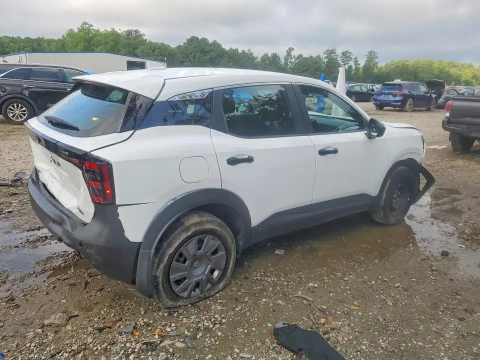 2025 NISSAN KICKS S  