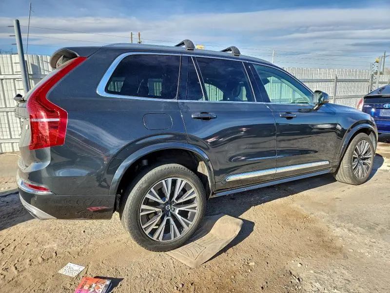 2021 VOLVO XC90 T8 RECHARGE MOMENTUM  