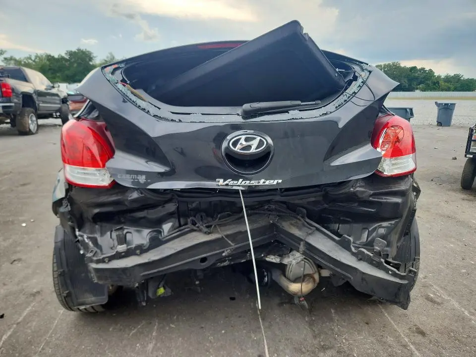 2012 HYUNDAI VELOSTER BASE  