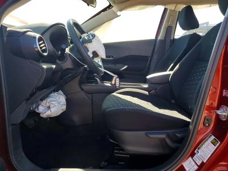 2022 NISSAN KICKS SV  