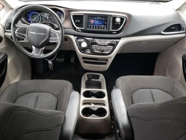 2021 CHRYSLER VOYAGER LX  