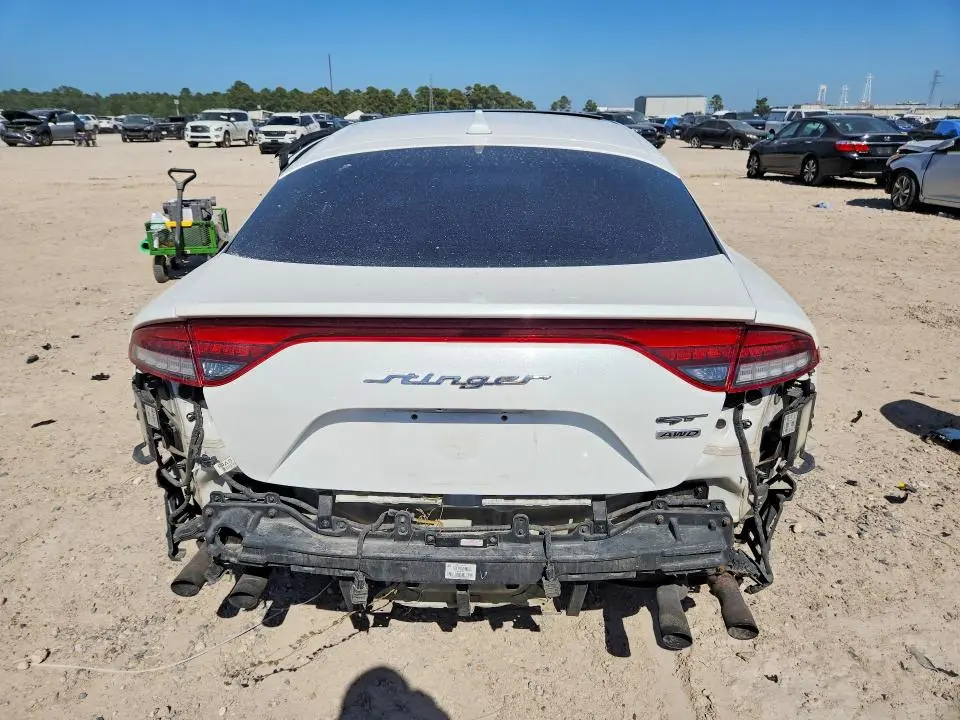 2022 KIA STINGER GT1  