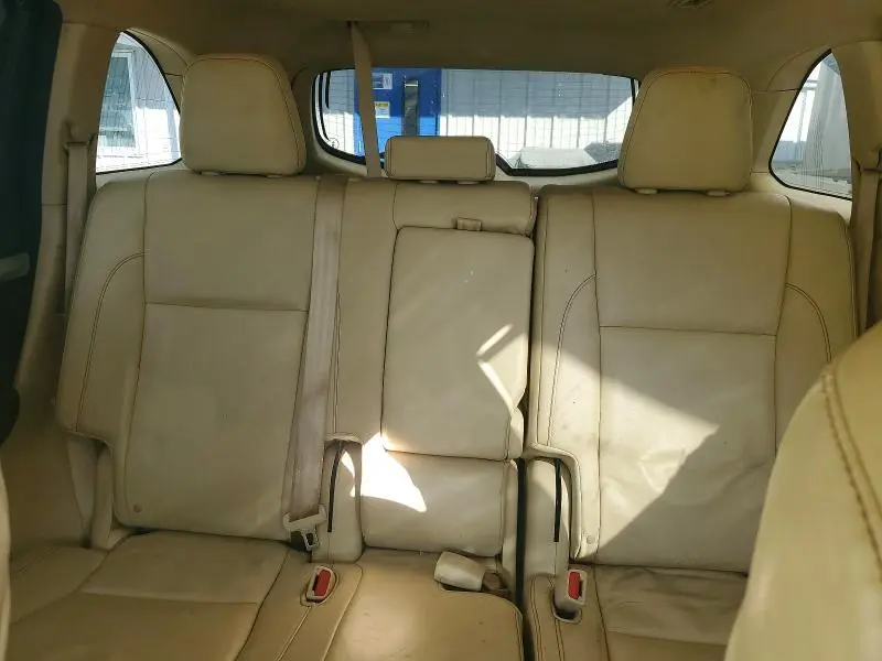 2014 TOYOTA HIGHLANDER XLE  