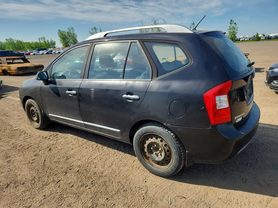 2011 KIA RONDO   