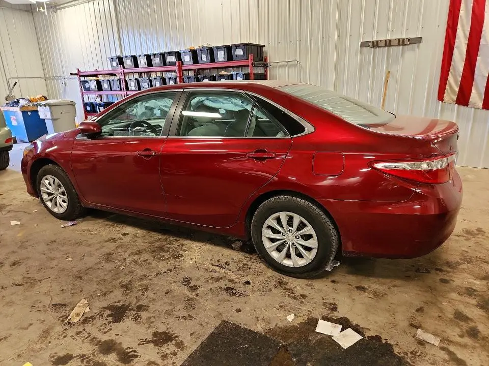 2015 TOYOTA CAMRY LE  