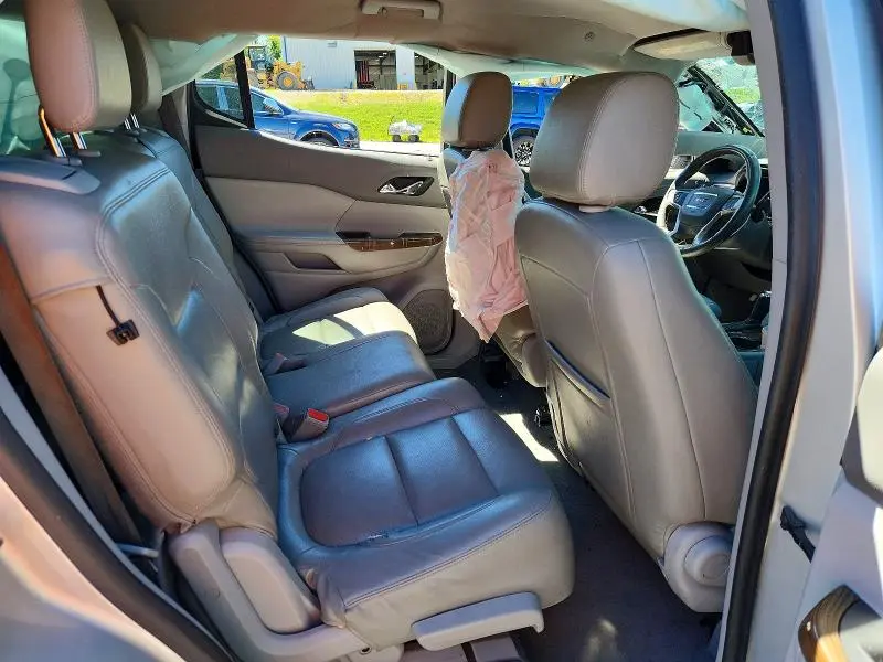 2017 GMC ACADIA SLE  