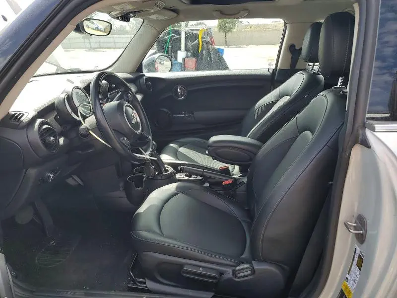 2016 MINI COOPER   