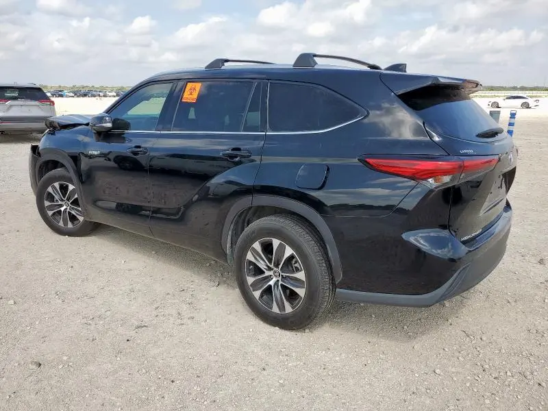 2021 TOYOTA HIGHLANDER HYBRID XLE  