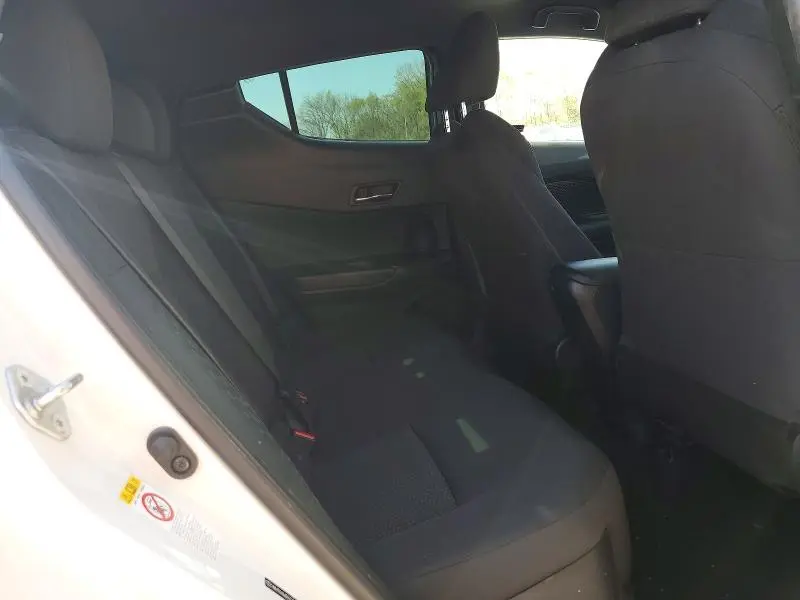 2018 TOYOTA C-HR XLE  