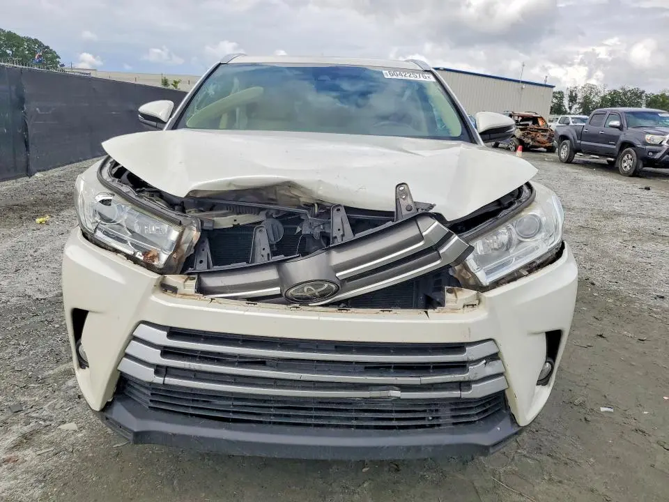 2017 TOYOTA HIGHLANDER XLE  