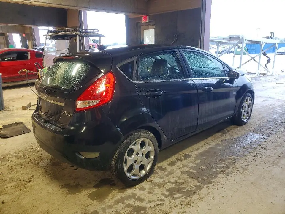 2011 FORD FIESTA SES  