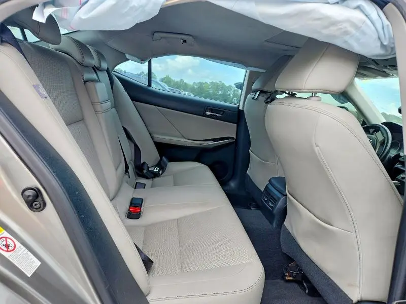 2016 LEXUS IS 200T  