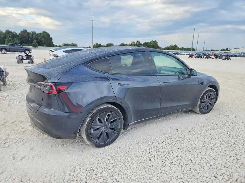 2025 TESLA MODEL Y   