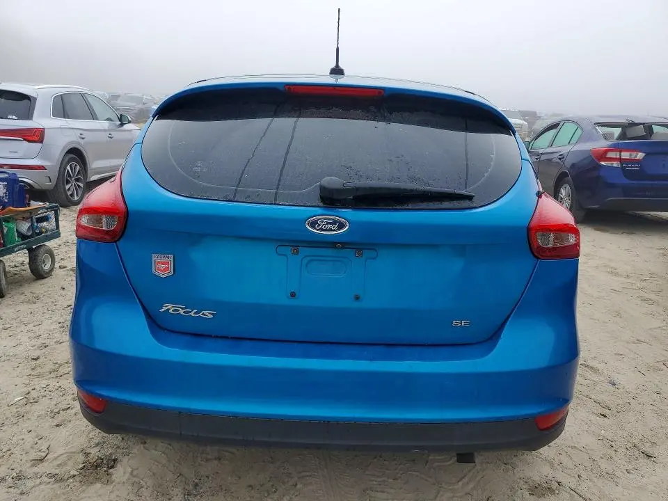 2017 FORD FOCUS SE  